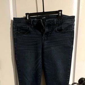 Aero low rise size 12 skinny jeans